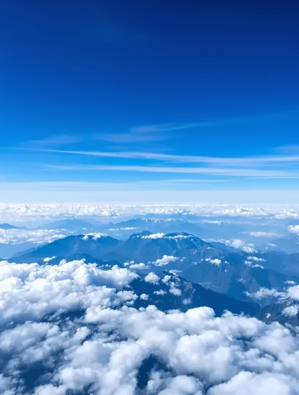 晴空之下·山河 海报，纪录片，2025年中国大陆